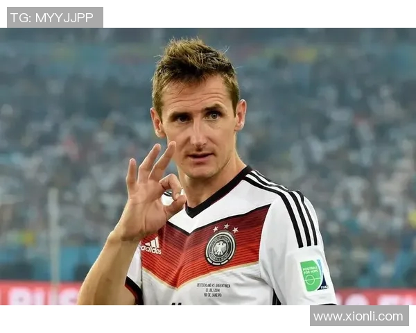 德国与日本足球明星的辉煌历程与传奇故事解析 德国与日本足球明星的辉煌历程与传奇故事解析