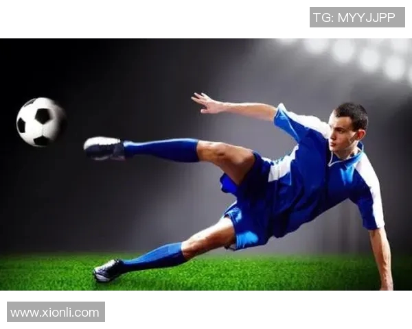 足球明星亲自示范钢琴演奏技巧视频教学助你快速入门音乐世界