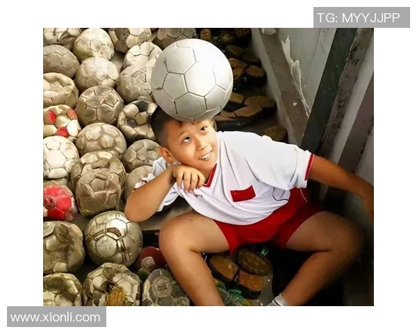 足球明星享受美味面条的精彩瞬间合集与背后的故事分享