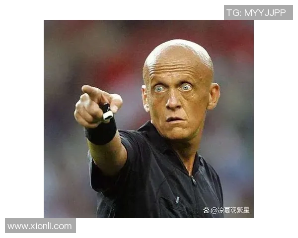 光头退役足球明星的传奇人生与辉煌成就揭秘